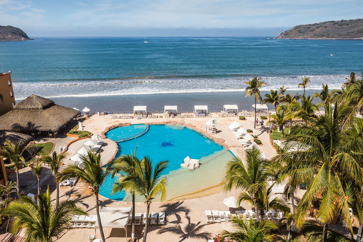 Hoteles en Mazatlán con alberca y vista al mar.